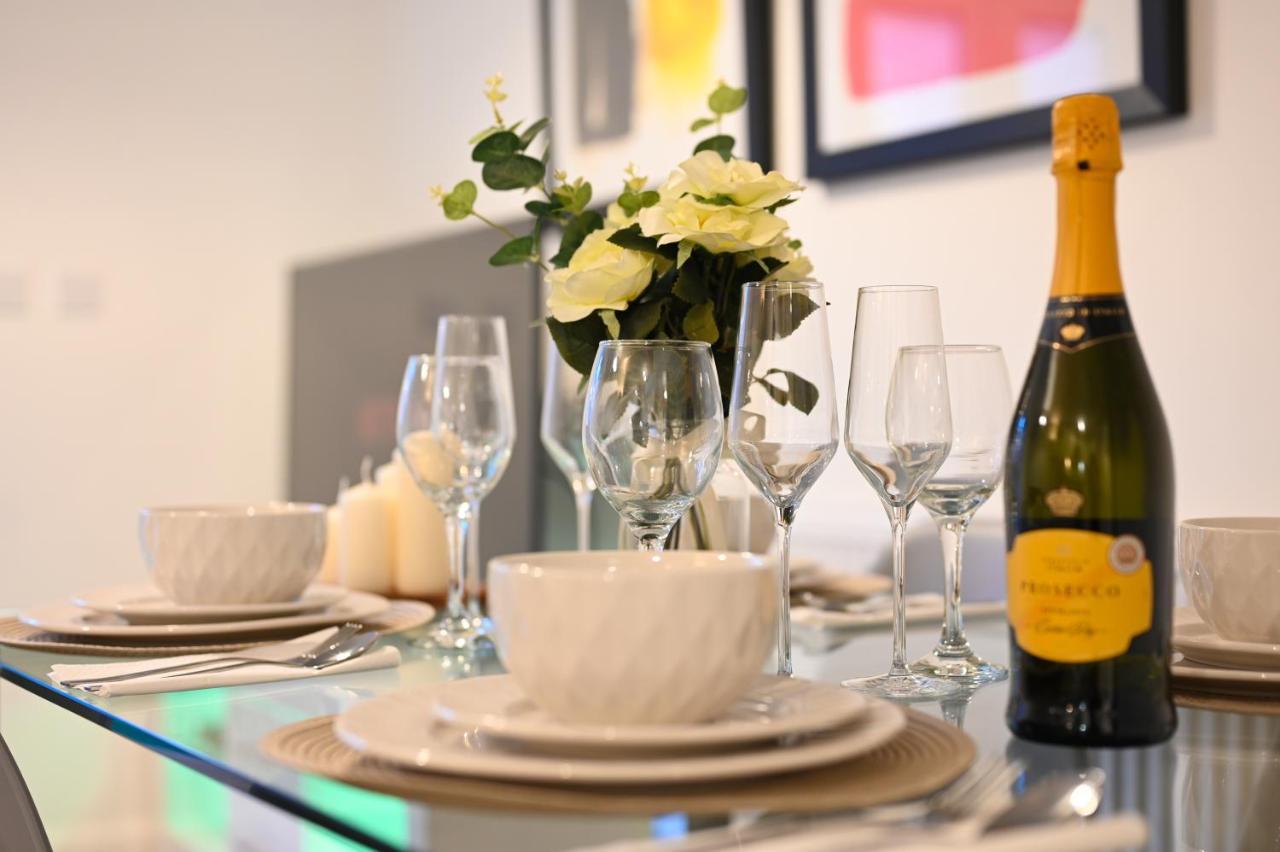 Apartamento Luxury 4 Bed House With Gated Parking In The Heart Of Birmingham! Exterior foto