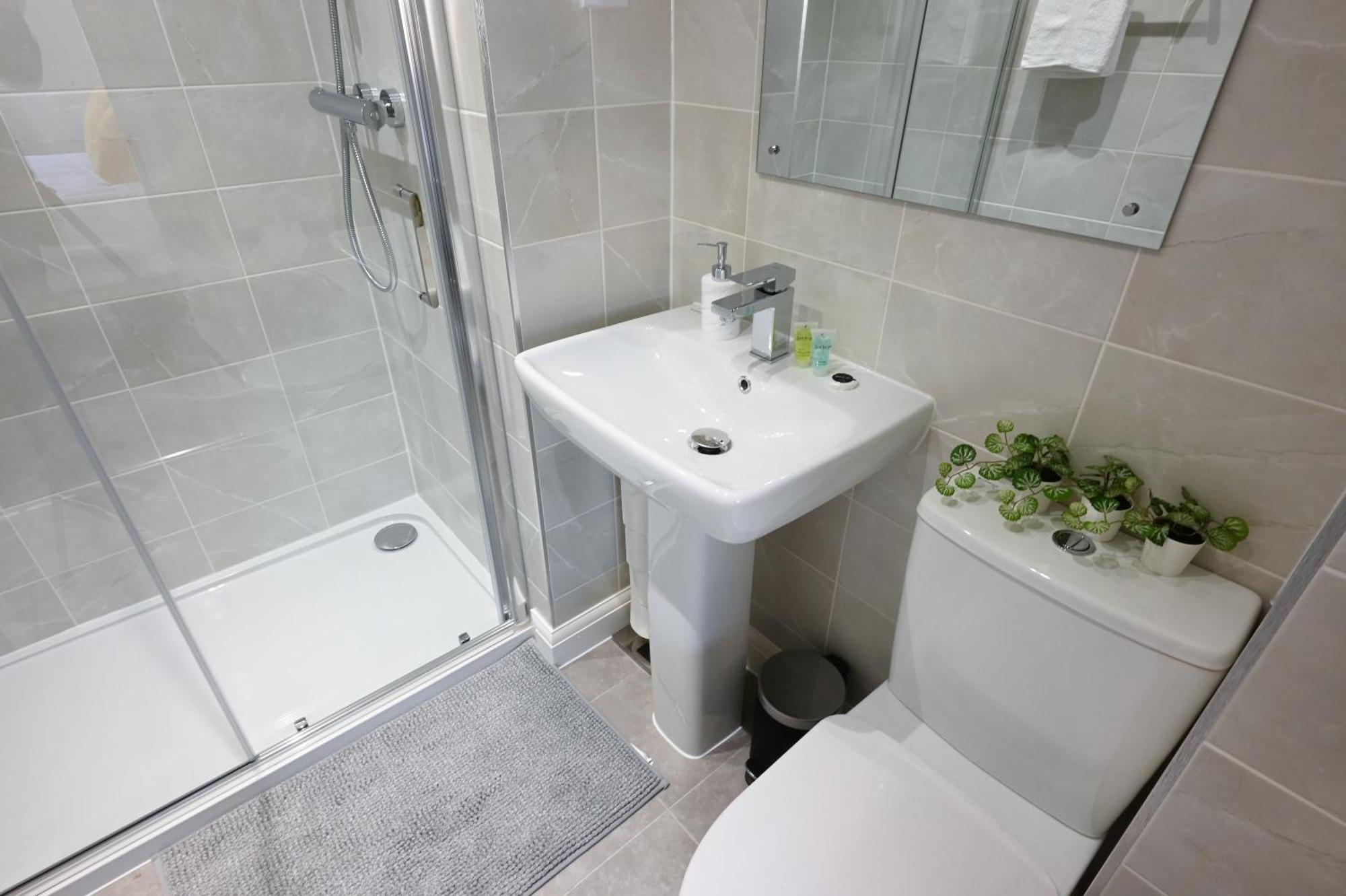 Apartamento Luxury 4 Bed House With Gated Parking In The Heart Of Birmingham! Exterior foto